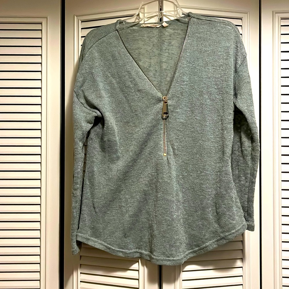 Green Zipper Front Sweater Tee